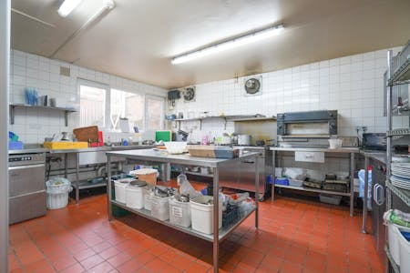 6 Adelaide Road, Leamington Spa, D1 (Non Residential Institutions) / Development / Other / Residential For Sale - Adelaide House 53.jpg