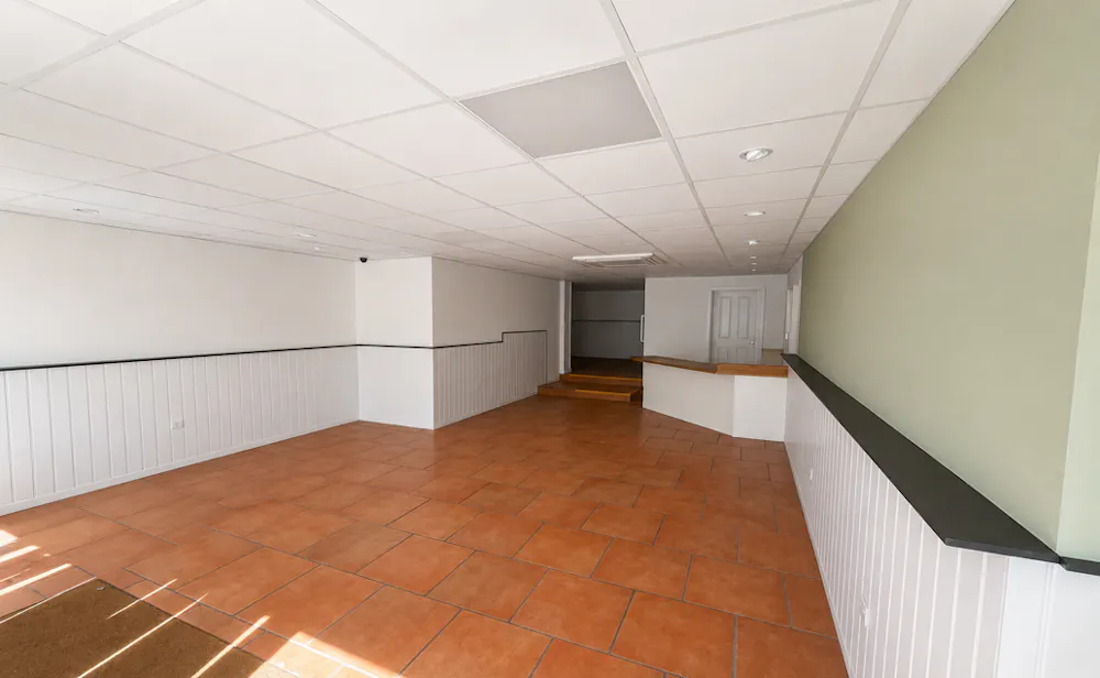 89 Warwick Street, Leamington Spa, Leisure / Retail To Let - 89 Warwick Street internal 1 edited.png