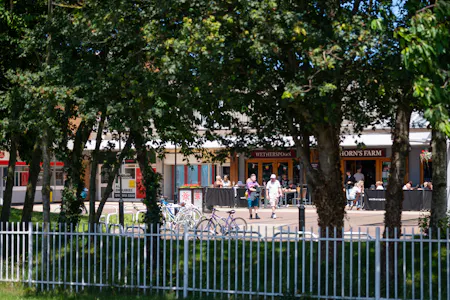 9 South Parade, Bristol, Shopping Centre Unit To Let - South Parade (Wetherspoons).jpg