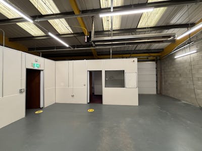 Unit 32, Aberaman Park Industrial Estate, Aberdare, Industrial To Let - IMG_1772.jpg