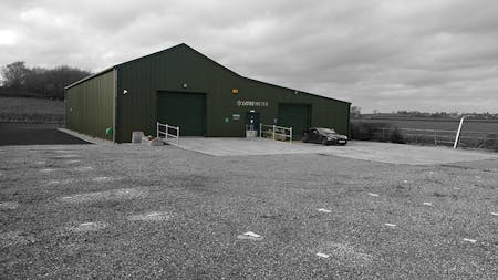 Hart Hill Barn, Granborough Road, Buckingham, E (Commercial / Business / Service) / Industrial To Let - 800pxHarthill BW.jpg