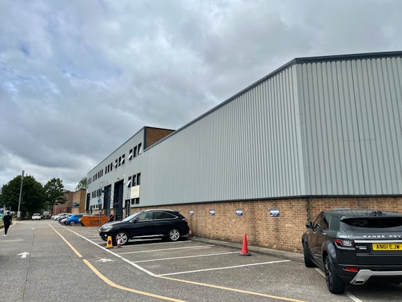 Unit 3 Westpoint Trading Estate, Acton, Industrial To Let - IMG_4941.jpg