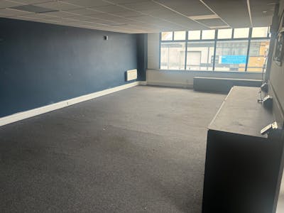 Unit 11, Falcon Court, Earlsfield, Warehouse To Let - IMG_7769.jpg