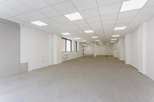 Prominent Unit, 21a Buckingham Street, Aylesbury, Retail To Let - Photo 6