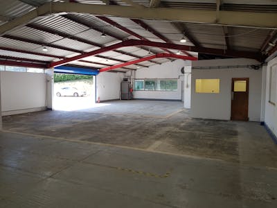 The Garage, Cowbeech, Hailsham, Industrial To Let - 20250709_104102.jpg