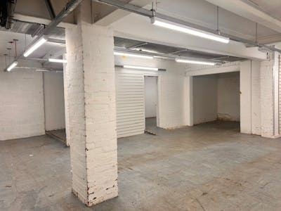 34 High Street, Newport, Retail To Let - 6.jpg