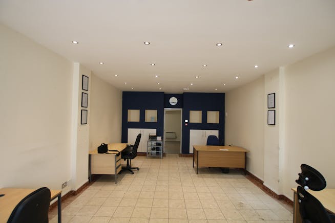 483 Ringwood Road, Ferndown, Retail & Leisure To Let - IMG_3124.JPG
