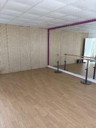 1 Eldon Way Industrial Estate, Hockley, Leisure / Office To Let - WhatsApp Image 2026-04-29 at 10.37.12 (1).jpeg