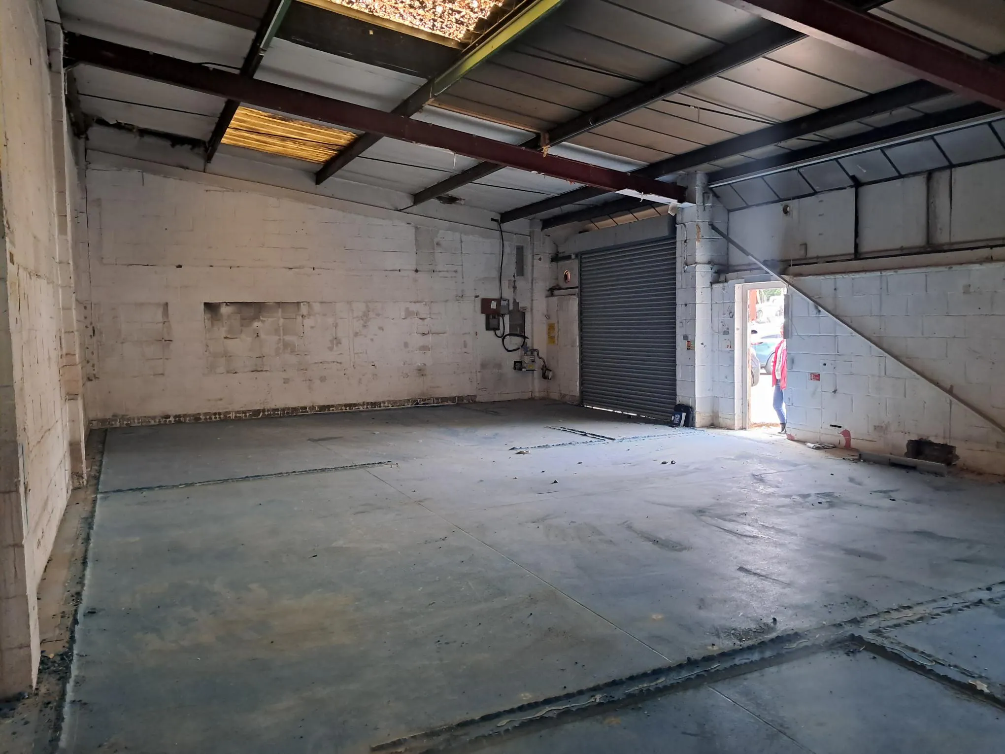 Unit 31, Bracknell, Industrial To Let - 1000001804.jpg