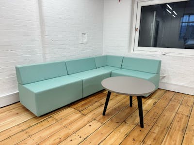 52-54 Rosebery Avenue, London, Office To Let - IMG_8172.jpg