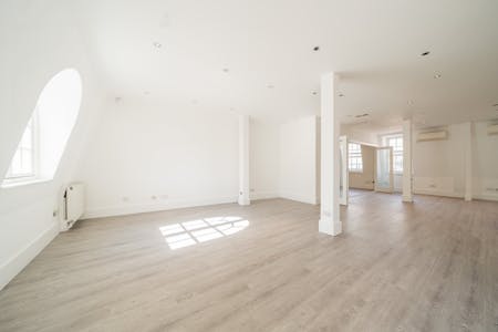 51-52 St Johns Square, London, Office To Let - 1187880 4.jpg