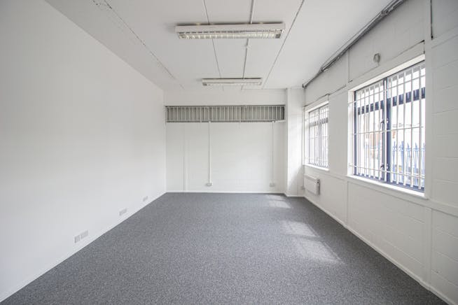 Unit 4, 58-60 Minerva Road, Park Royal, Industrial / Warehouse To Let - 12.jpg