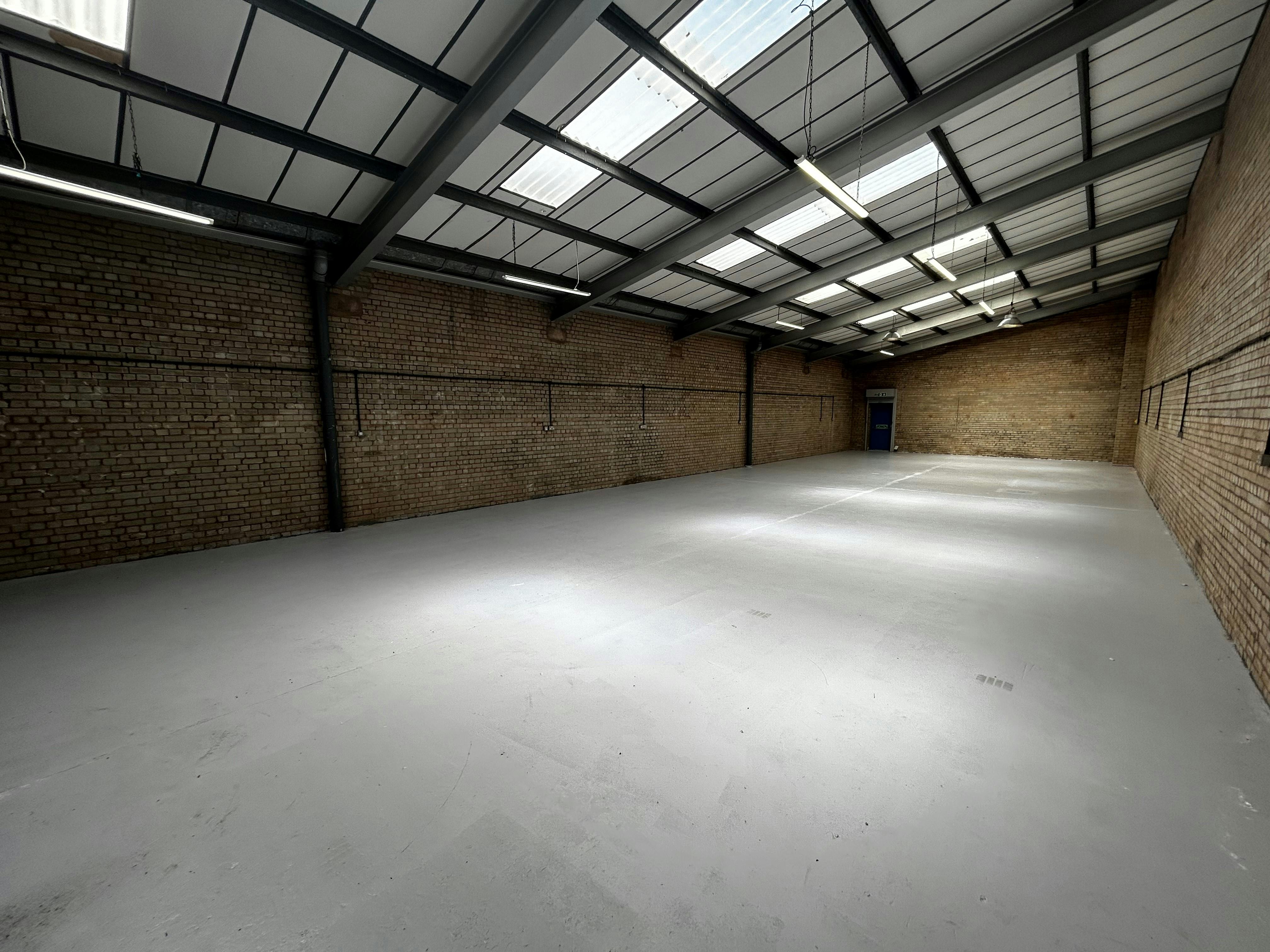 Industrial Unit in Halesowen - photo 2