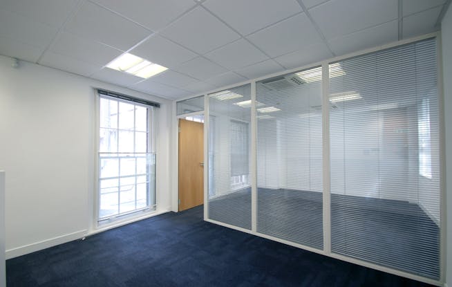 12 Groveland Court, London, Offices To Let - com169210364.jpg