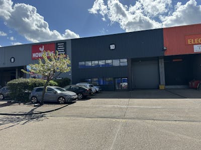 Unit 10 Staples Corner Business Park, London, Industrial Lease Assignment - IMG_2806.JPEG