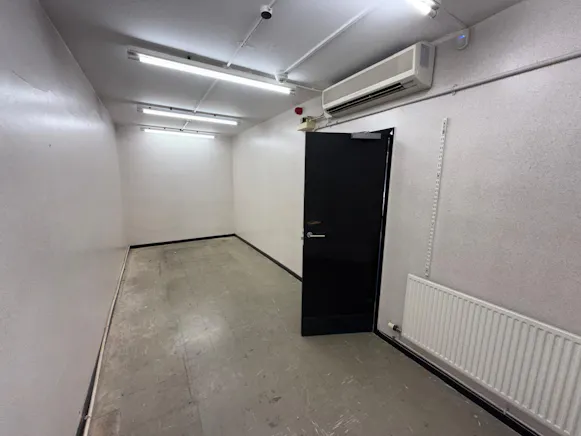 Ground Floor & First Floor, 43 High Street, Rayleigh, Retail To Let - WhatsApp Image 2026-02-03 at 08.58.15.jpeg