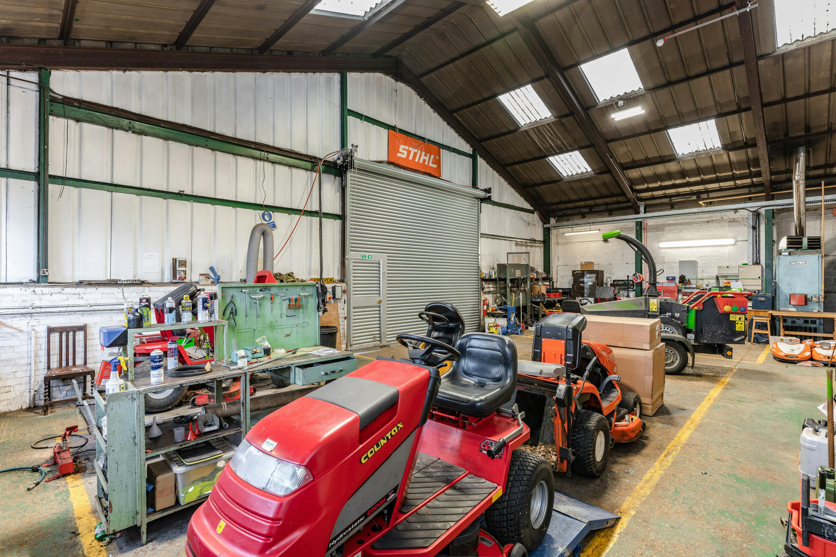 George Browns, Buckingham, Industrial / Land To Let - WORKSHOP 2.jpg