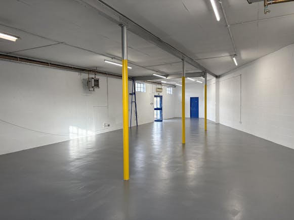 Unit 6, Bishop's Stortford, Industrial To Let - IMG_0230.jpg