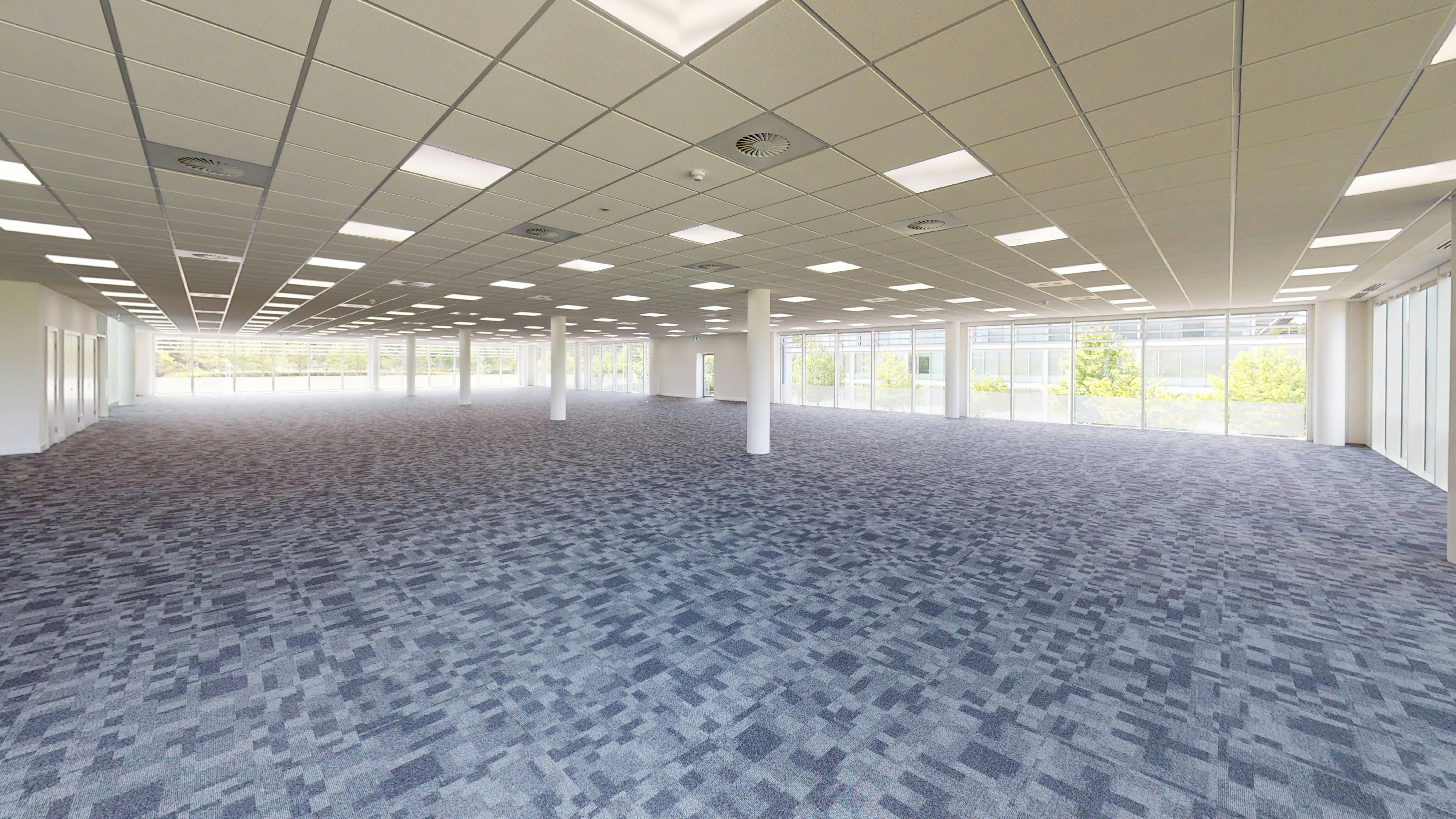 Office in Fareham - photo 4