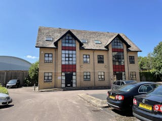 8 Milbanke Court, Bracknell, Investment / Offices For Sale - IMG_4980.jpg
