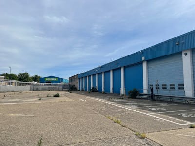 BT Fleet Depot, Weir Road, Wimbledon, Industrial To Let - image00018.jpeg