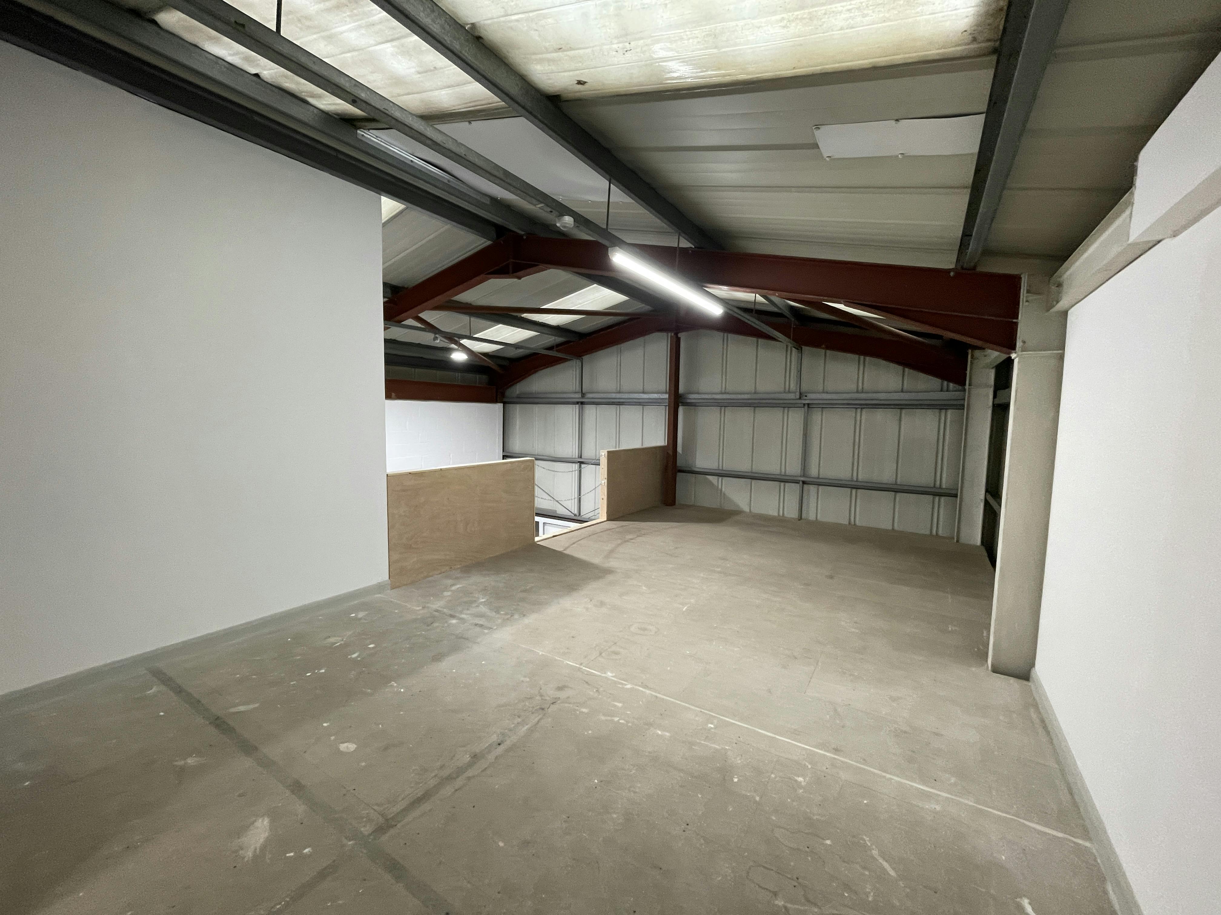 Unit 1, Thame Road Industrial Estate, Haddenham, Industrial To Let - image00017.jpeg