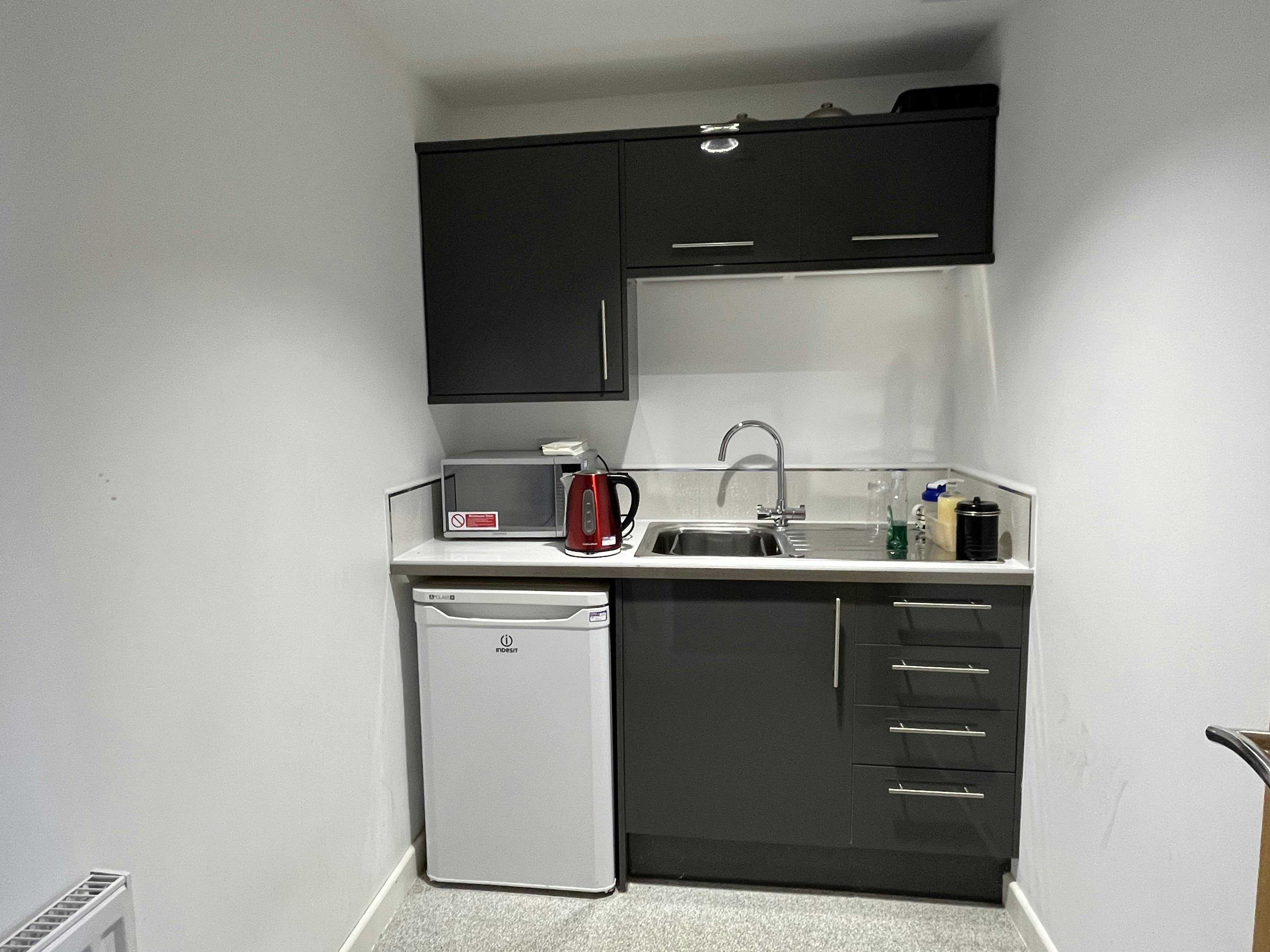 Fairbank House, 5-7 Moorfield Close, Leeds, Office To Let - IMG_5564.JPG