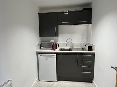 Fairbank House, 5-7 Moorfield Close, Leeds, Office To Let - IMG_5564.JPG