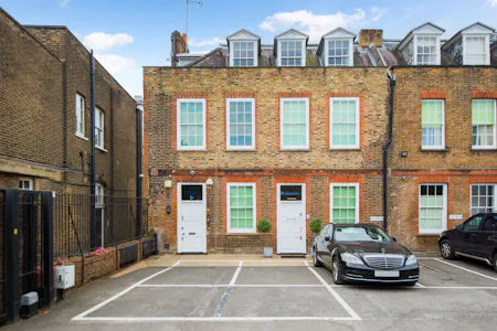 Fountain House, Richmond To Let - Fountian House Fornt extjpg.jpg