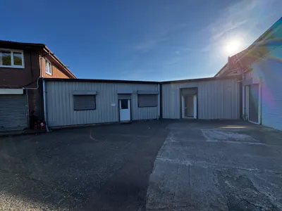 Commercial Premises incorporating two storey office and workshop., Glenburn House, Hamilton, Industrial / Office For Sale - IMG_5458.jpg
