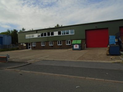 Unit A Northbridge Road, Berkhamsted, Industrial / Light Industrial / Warehouse To Let - DSC00039.JPG