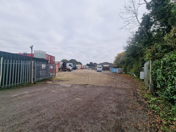 Unit 4, Highfield Industrial Estate, Lasham, Industrial To Let - 20241030_083927.jpg