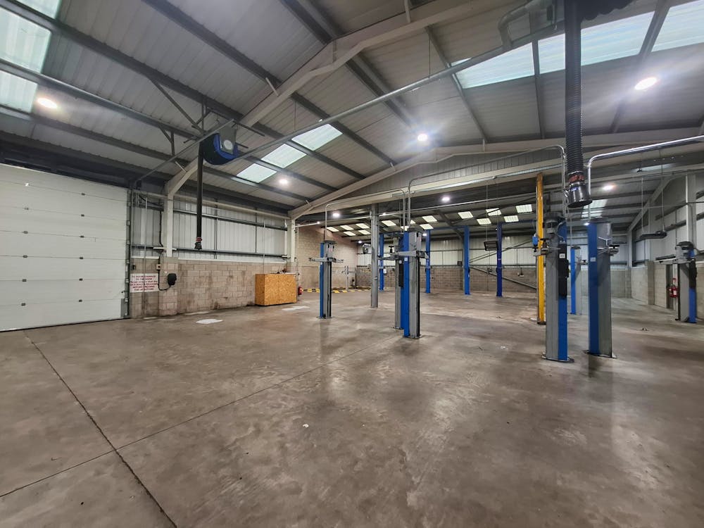 Unit 16A, Buntsford Park Road, Bromsgrove, Industrial To Let - Internal Warehouse.png