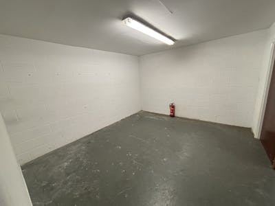 Unit 14, Beacons Business Park, Caldicot, Industrial To Let - IMG_9602.jpg