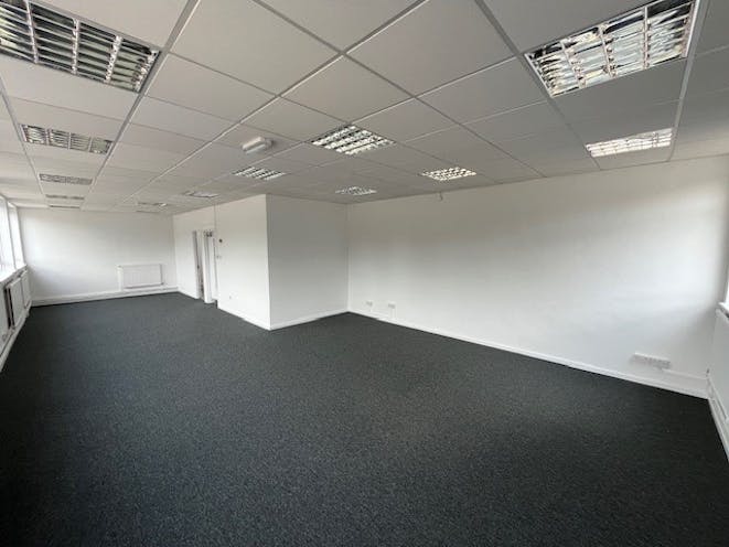 Unit 6 Multipark Norcot, Reading, Industrial / Warehouse Lease Assignment - 10.jpg