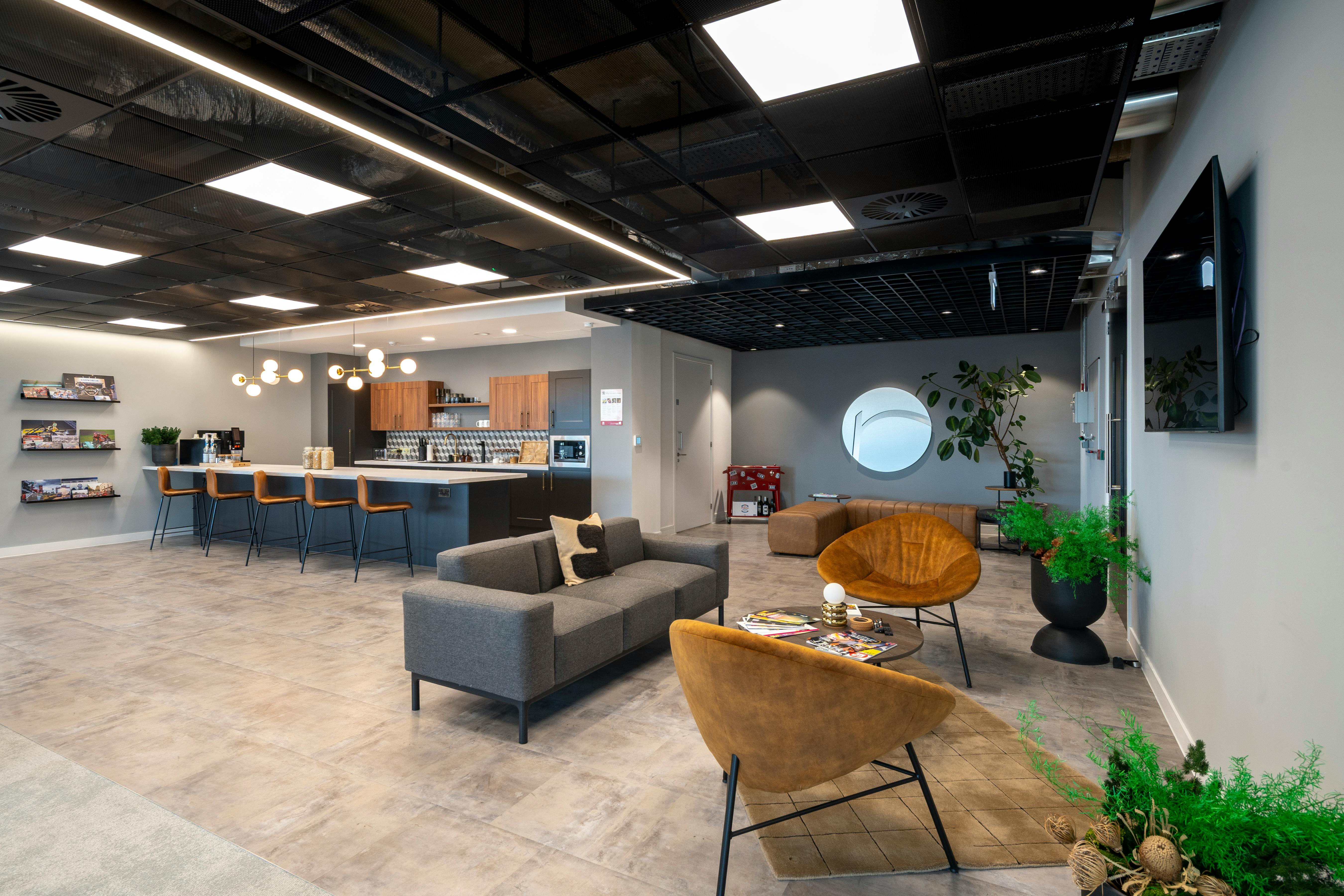 Office in Reading - photo 2