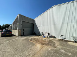 Unit 9, Warren Barn Farm, Little Milton, Industrial To Let - IMG_6265.JPG