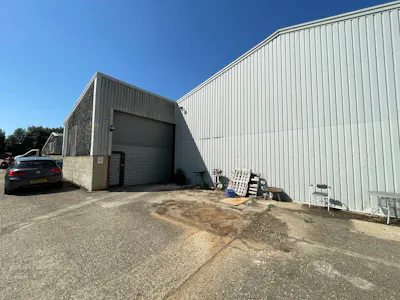 Unit 9, Warren Barn Farm, Little Milton, Industrial To Let - IMG_6265.JPG
