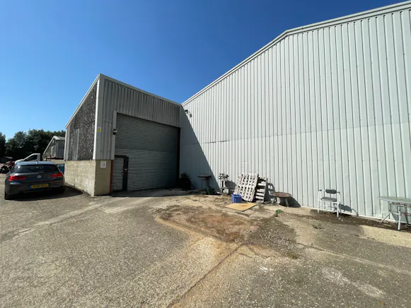 Unit 9, Warren Barn Farm, Little Milton, Industrial To Let - IMG_6265.JPG
