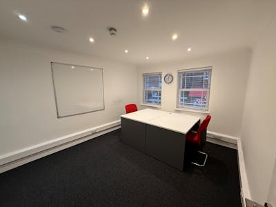 First Floor Suite 165-167 High Street, Rickmansworth, Office To Let - 2.jpg