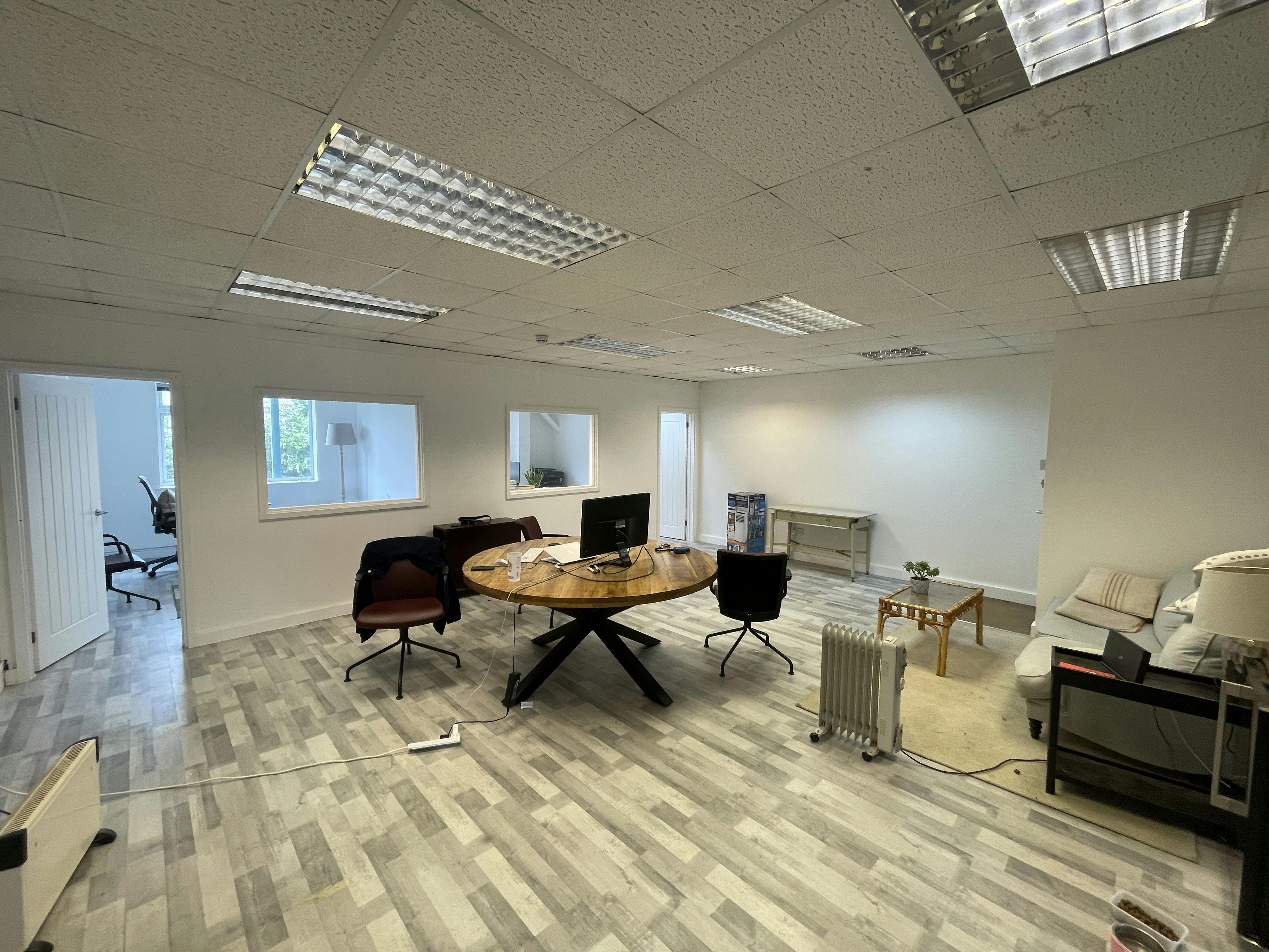C6 Station Yard, First Floor Office, Thame, Office To Let - IMG_3878.JPG