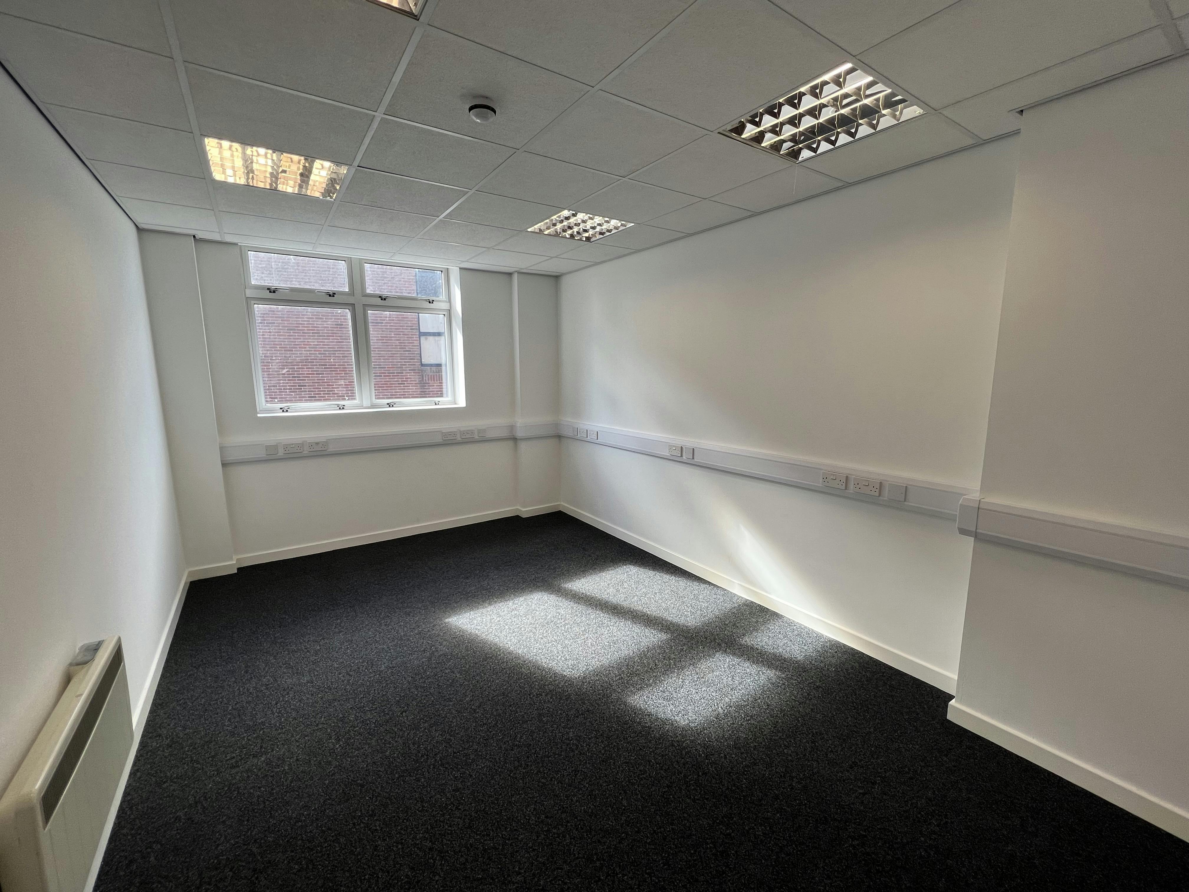 24 Victoria Road, Consett, Offices To Let - Photo 4