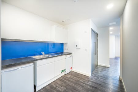 Unit 8, Guildford, Office To Let - STENBALL GROUP HEYWOOD PARK24.jpg