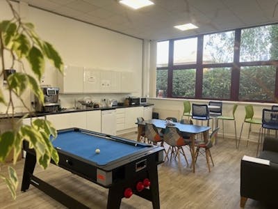 Platinum House, Crawley, Office To Let - kitchen.jpg