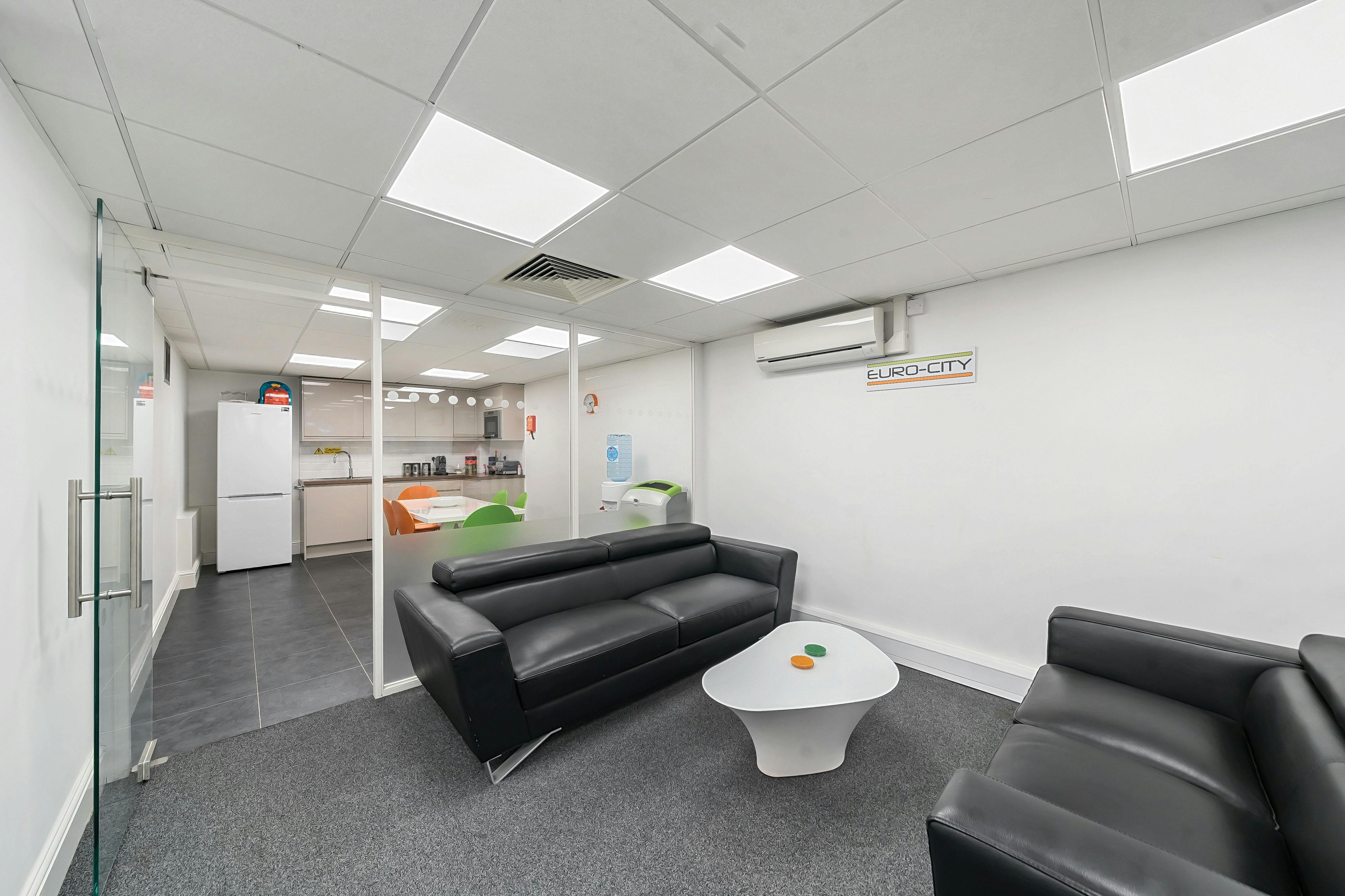 33 Clarence Street, Staines-upon-Thames, Investment / Office For Sale - 1251771 3.jpg