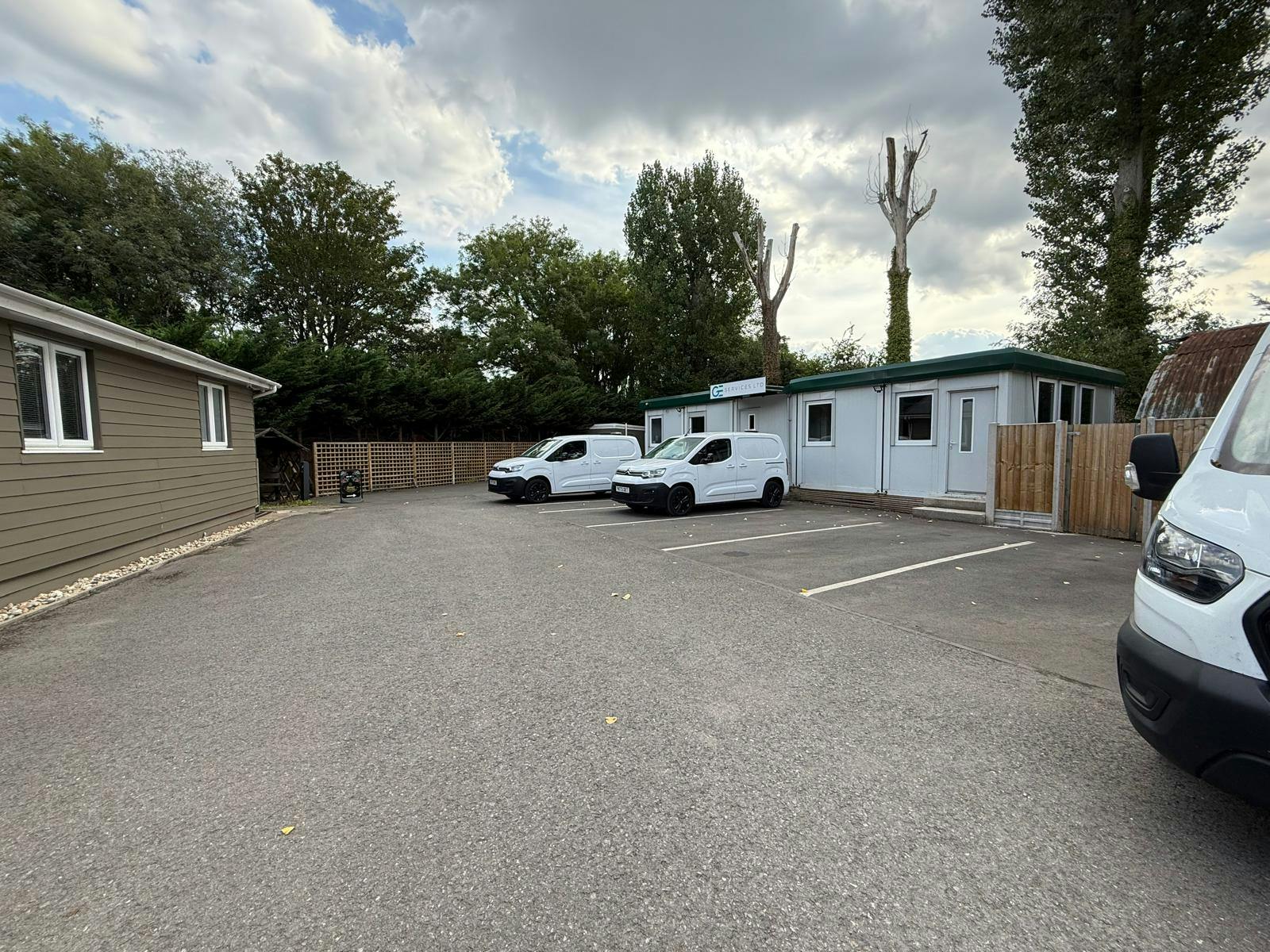 Industrial Unit in Eastleigh - photo 3