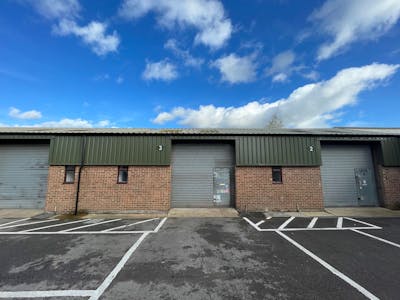 Unit 2 Thame Road Industrial Estate, Haddenham, Industrial To Let - QHvp579A.jpg