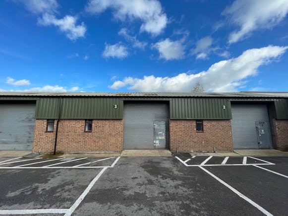 Unit 2 Thame Road Industrial Estate, Haddenham, Industrial To Let - QHvp579A.jpg