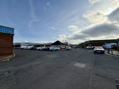 Queens Court Trading Estate, West Bromwich, Industrial / Warehouse To Let - Photo 25-02-2026, 13 44 09.jpg