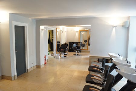 14-15 Jeffries Passage, Guildford, Retail To Let - DSC04793.JPG